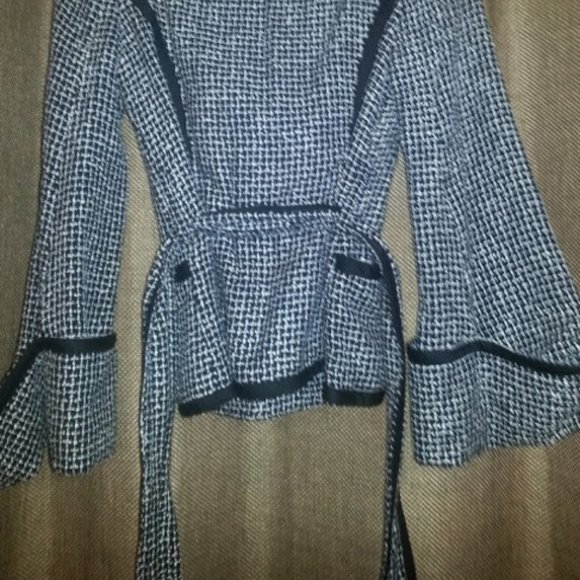 Spiegel Batwing Belted Jacket in Herringbone Pattern, Sz 8 - Picture 6 of 7
